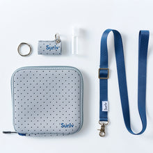 画像をギャラリービューアに読み込む, Suriv <グレー>まるごと洗えるマスクケース(消毒ボトル&ホルダー付)